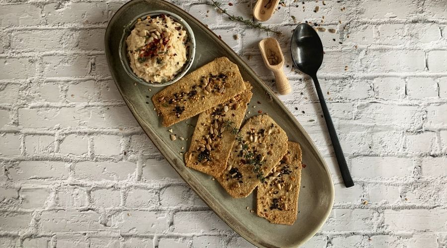 Vegan sesamcrackers met zonnebloempitten - Bodystore.nl